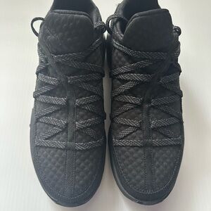 Nike LeBron 17 Low Triple Black CD5007-003 Basketball Low Men’s Sz 10 US NO BOX!